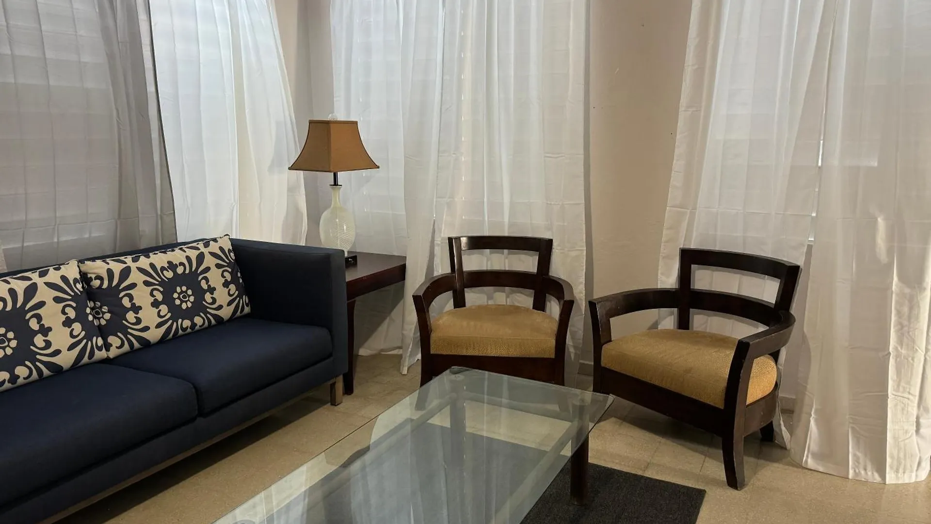 2Br Centric Apartment Near Condado & Calle Loiza 3B1 Сан-Хуан