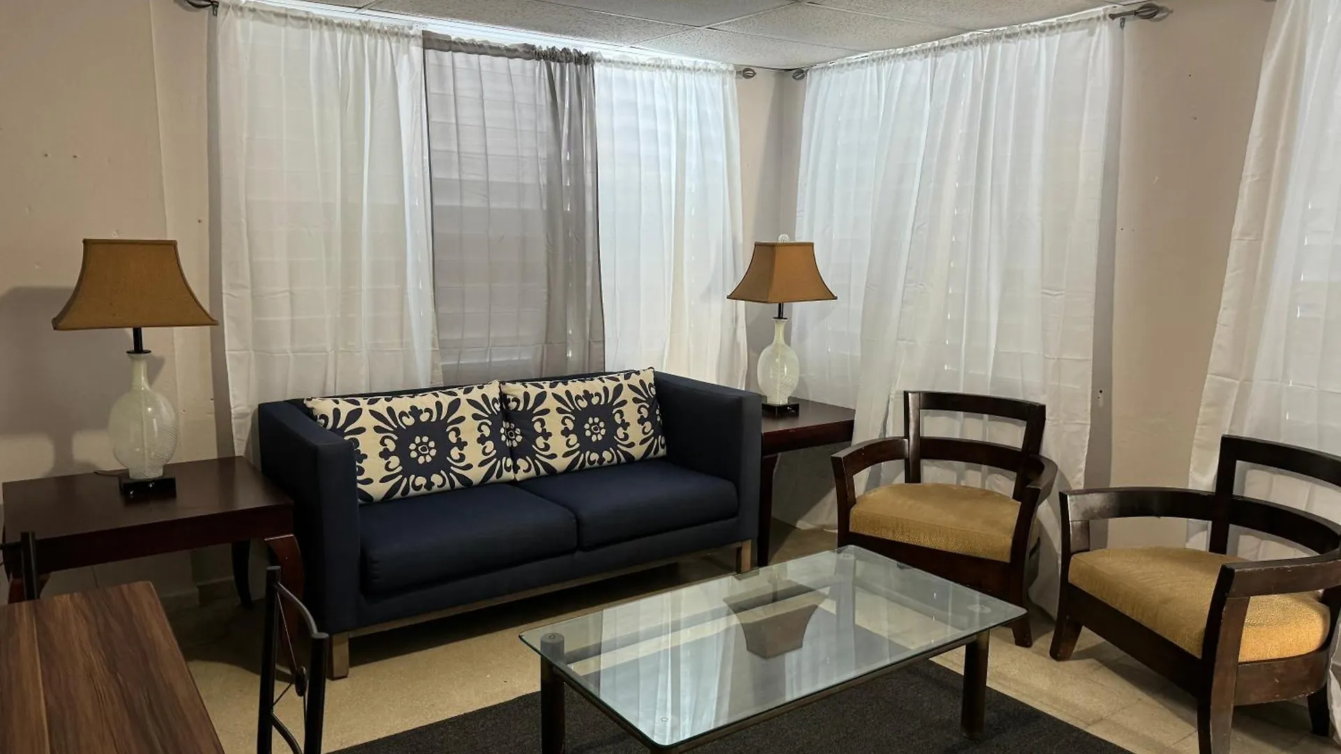 2Br Centric Apartment Near Condado & Calle Loiza 3B1 Сан-Хуан 0*,